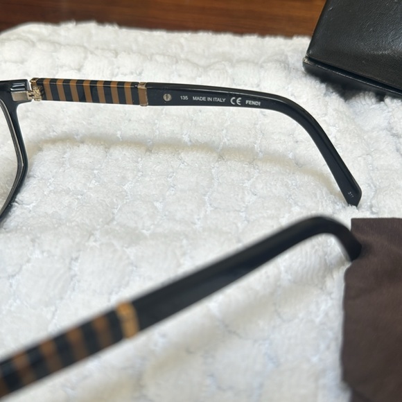 Fendi - eyeglasses - Picture 4 of 6